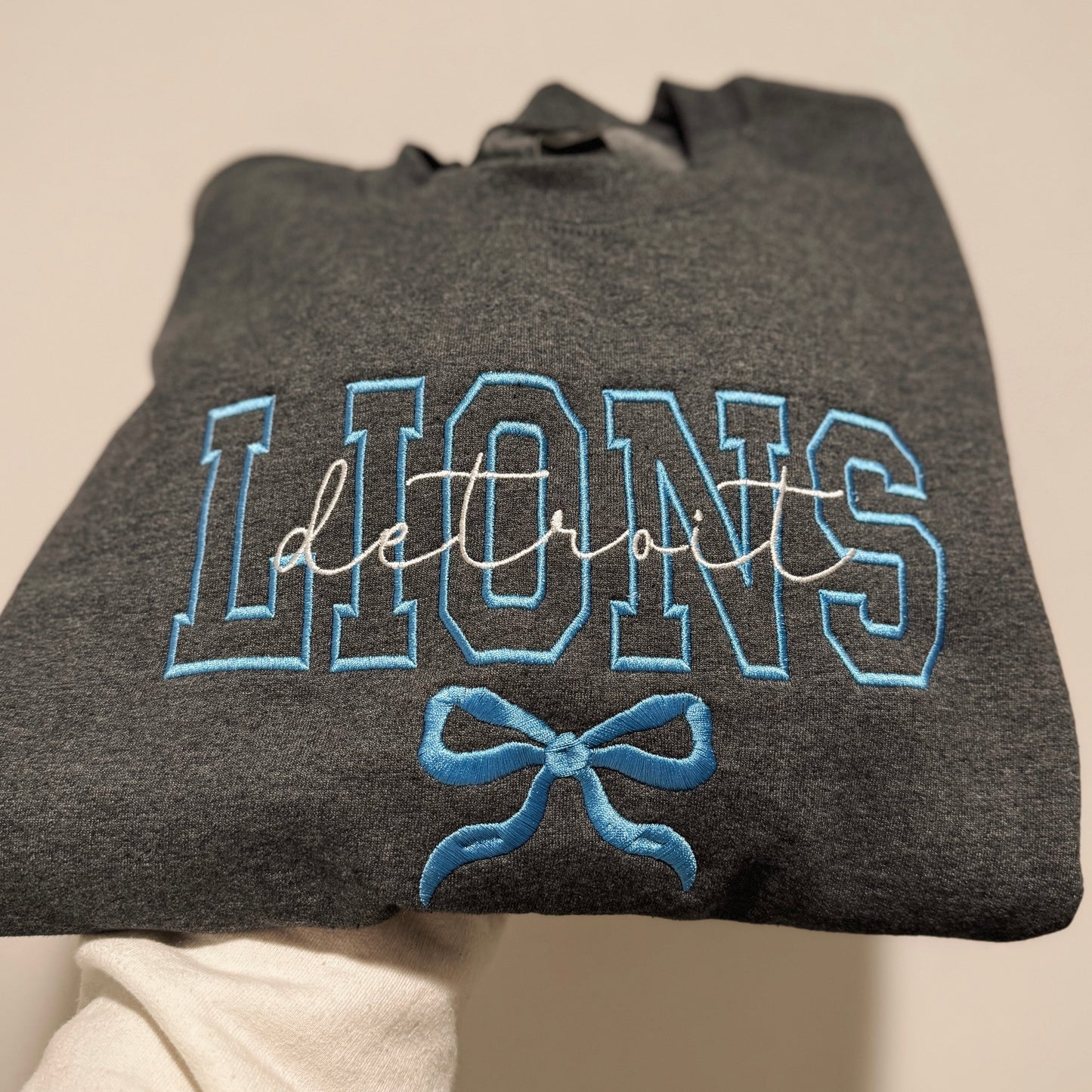 Detroit Lions Bow Embroidered Crew