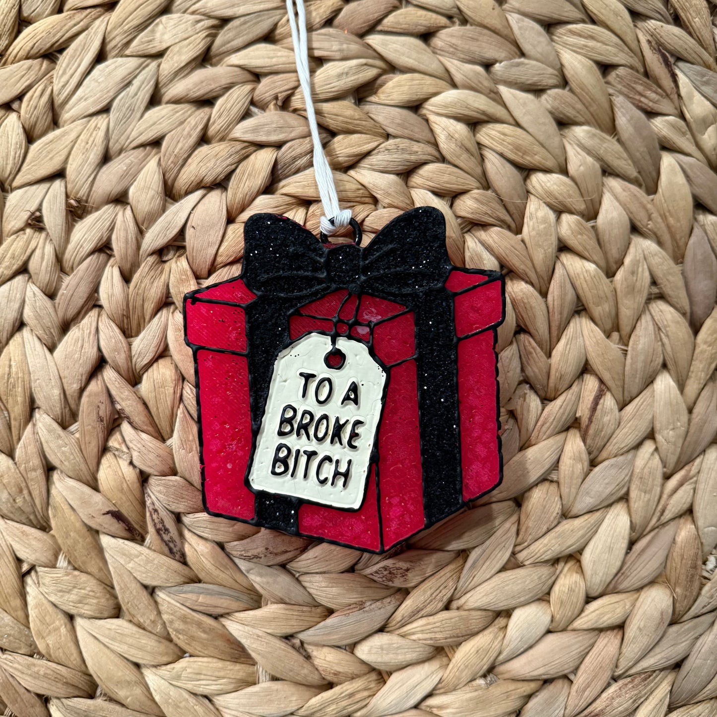 Freshie - To a broke bitch present