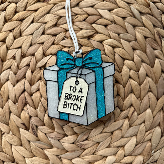 Freshie - To a broke bitch present