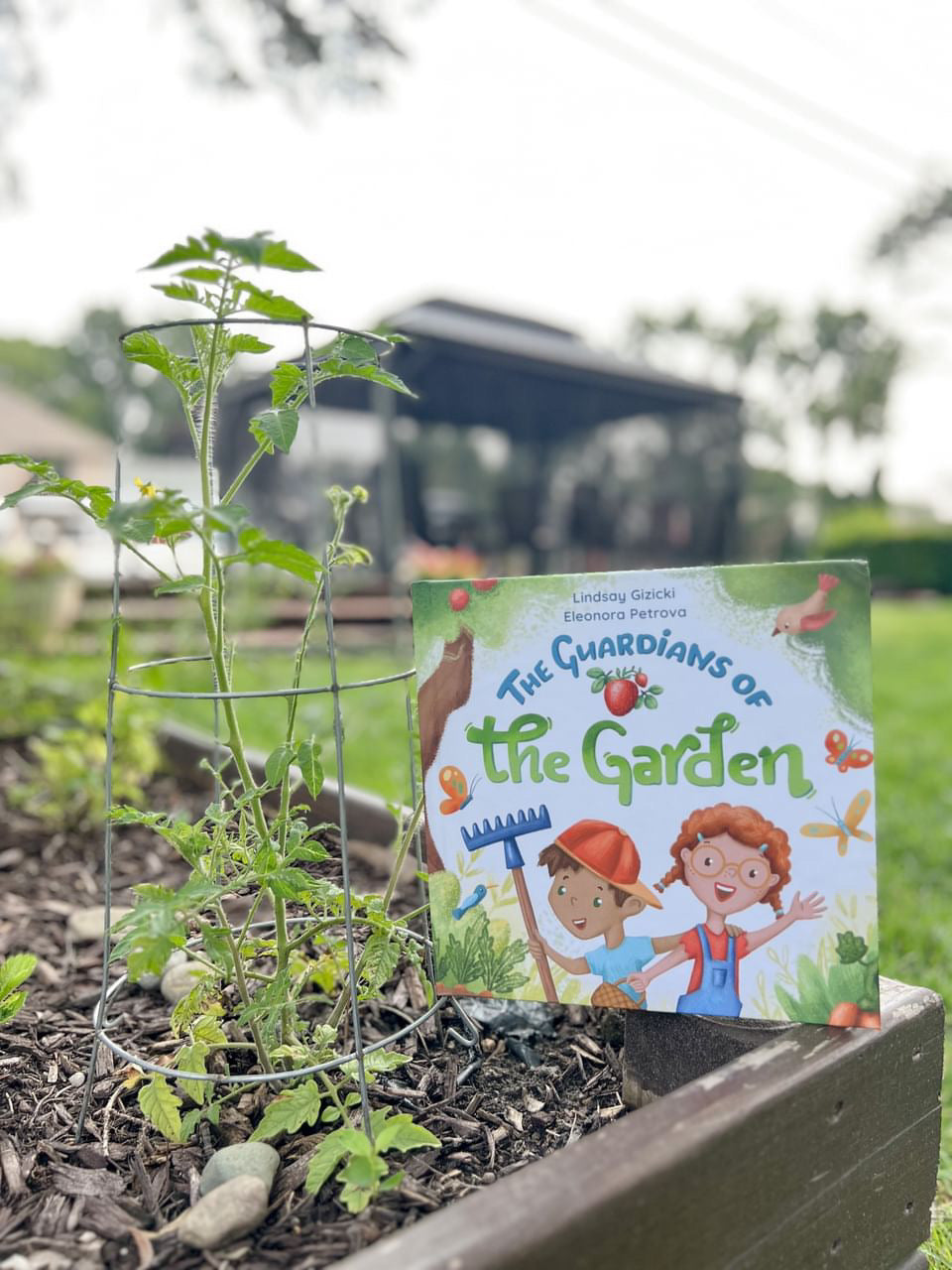 The Guardians of The Garden by Lindsay Gizicki (Hardcover)